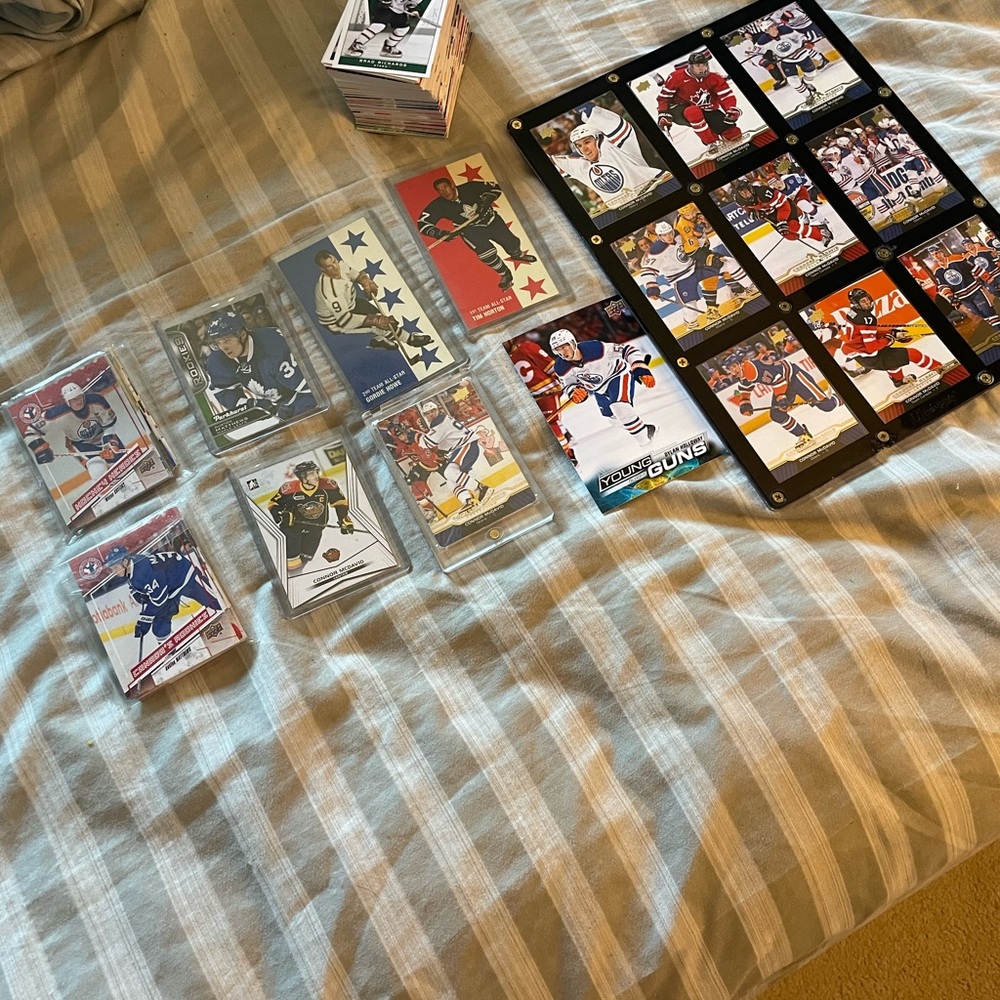 Hockey Trading Card Set